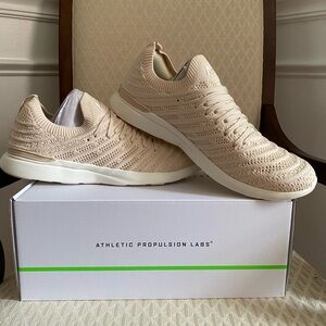 APL Men's Techloom Wave Ivory Sneakers